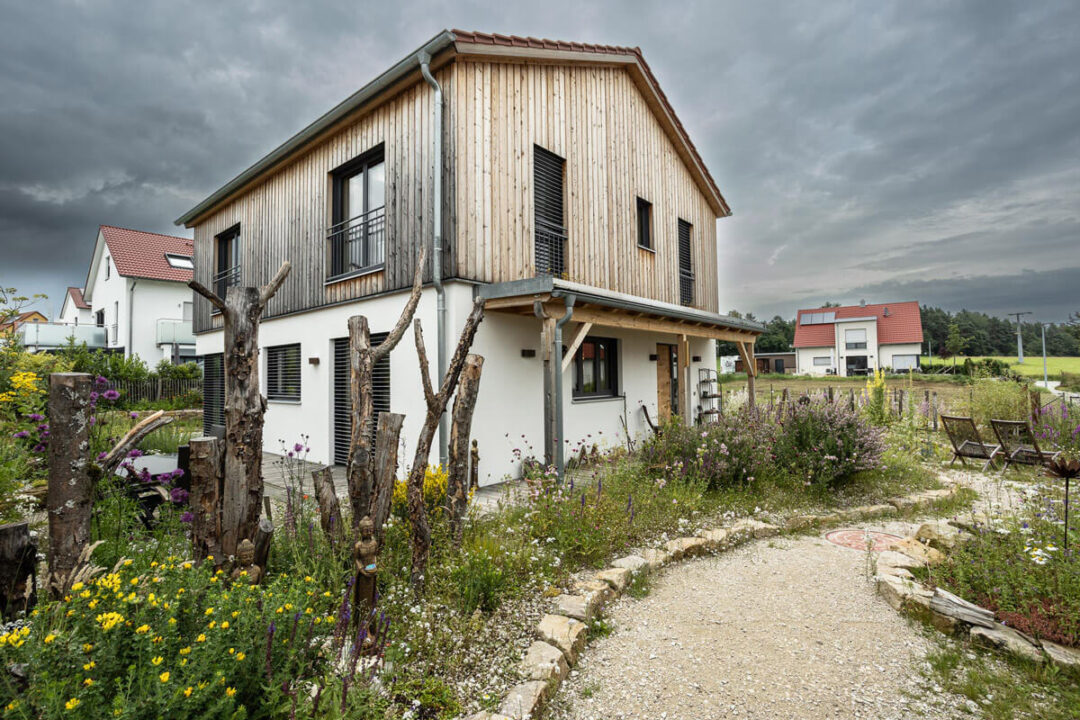 Baubiologisches Holz-Lehm-Haus Familie Hausbeck